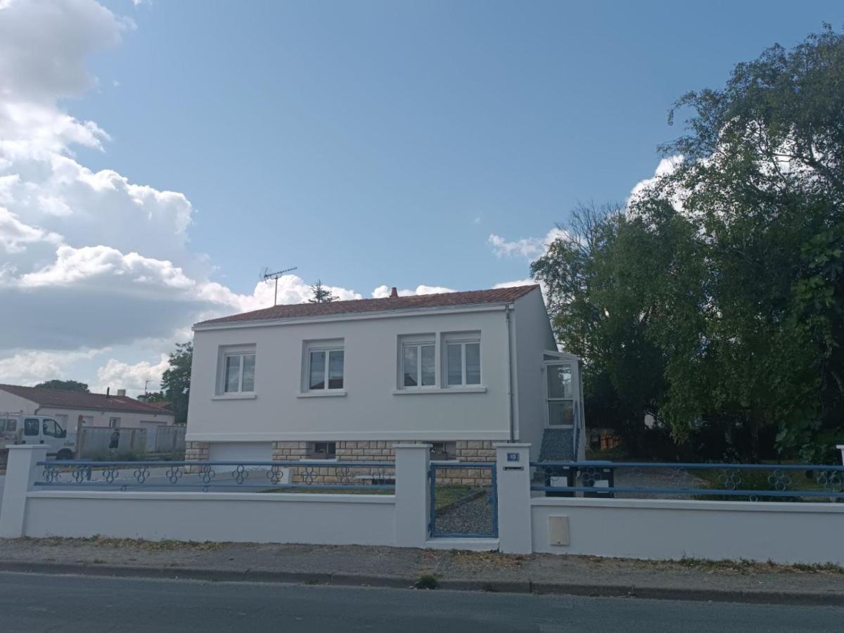 Charmante Maison Entre Mer Et Campagne La Jarrie Ngoại thất bức ảnh
